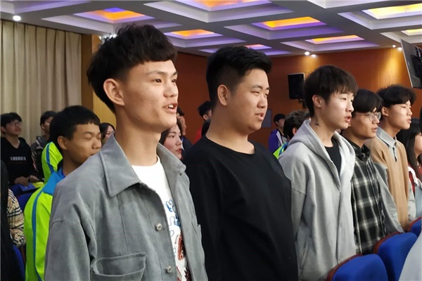 3全體學(xué)生干部.jpg