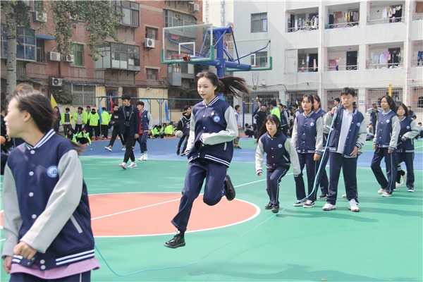 9 運動瞬間-跳 發(fā)絲飛揚.jpg