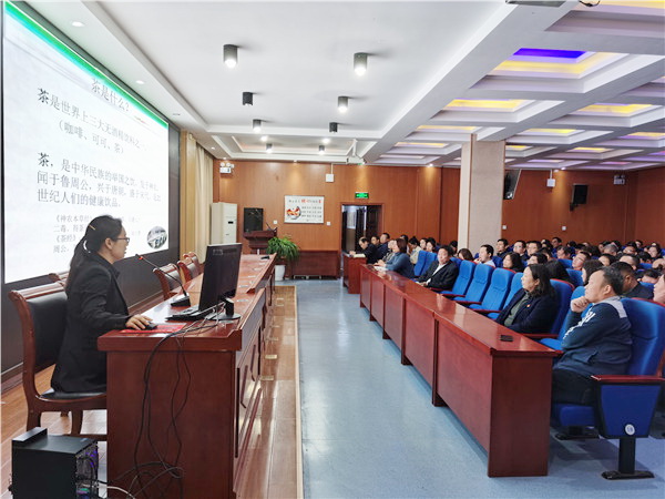 鄭州市電子信息工程學校舉行文化講堂活動.jpg